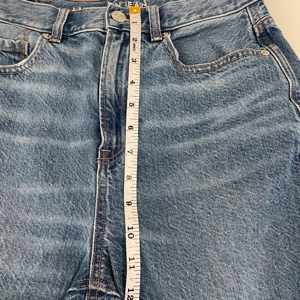 American Eagle Highest Rise Mom Jeans Destroyed Destructed Medium Blue Wash - Picture 10 of 11